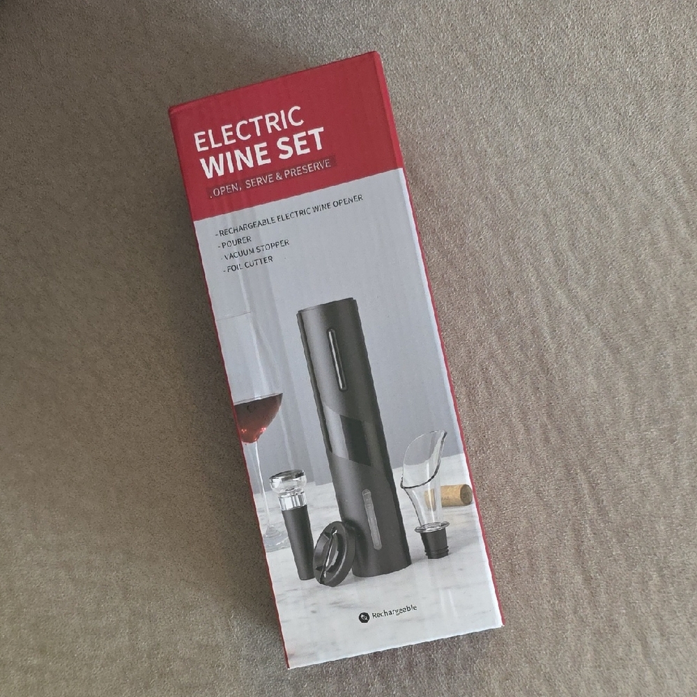 💚5/$20💚Rechargeable Electric Wine Set - Black